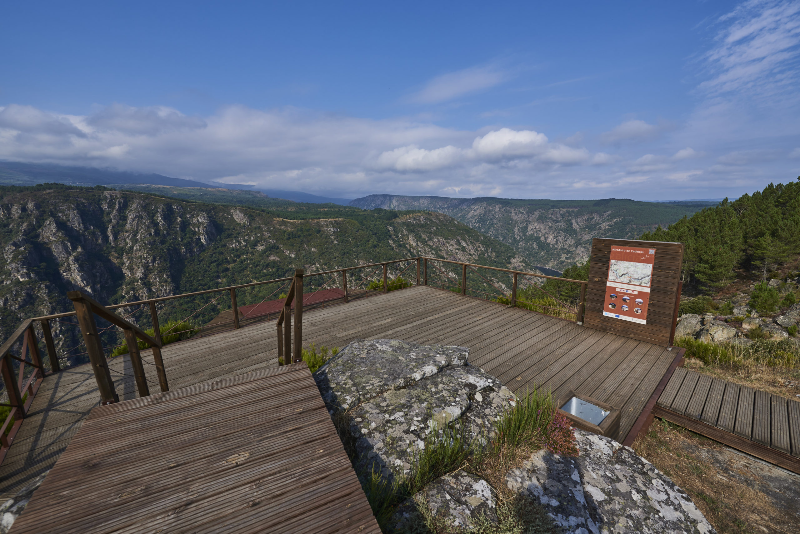 Emilio Romanos, Galicia, Monforte de Lemos